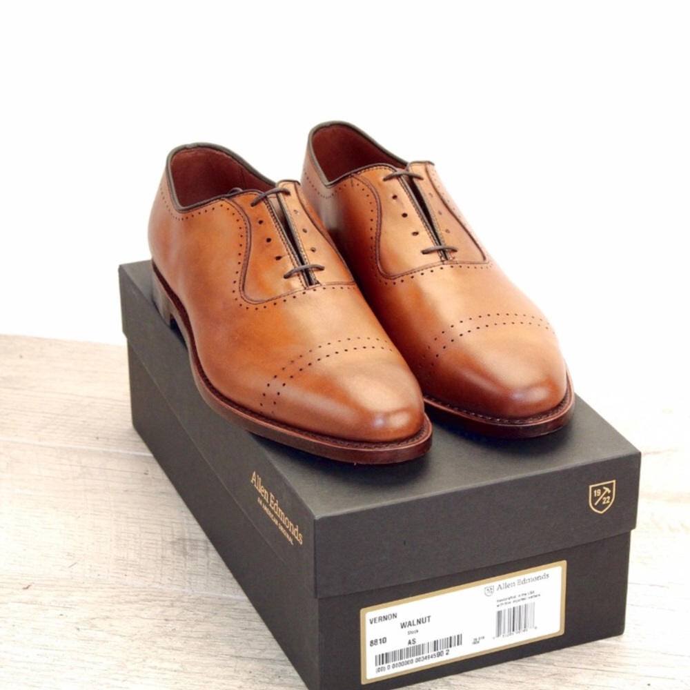NIB * Allen Edmonds VERNON 11E + New Trees & Bags